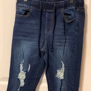 Distressed Jogger Jeans